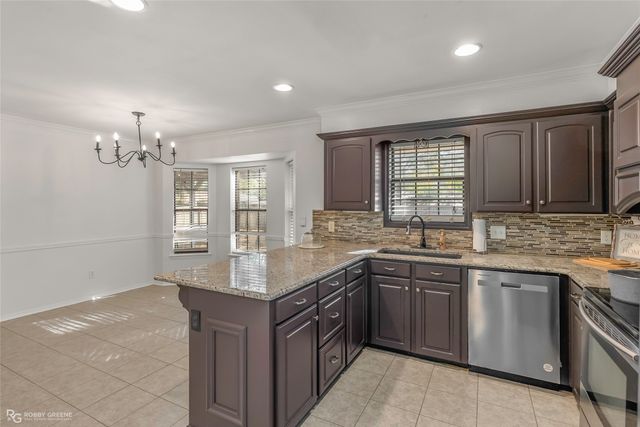 5613 N Heatherstone Drive, Shreveport, LA 71129