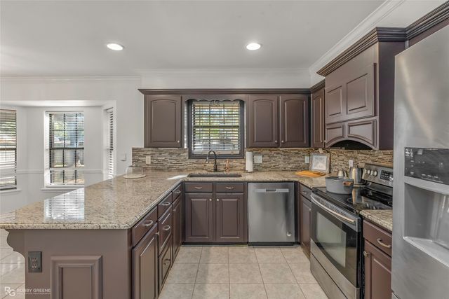 5613 N Heatherstone Drive, Shreveport, LA 71129