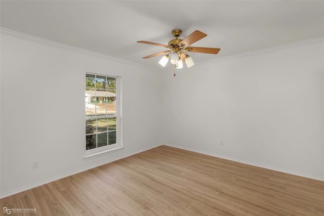 5613 N Heatherstone Drive, Shreveport, LA 71129