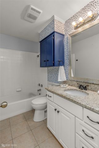 5613 N Heatherstone Drive, Shreveport, LA 71129