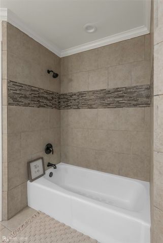 5613 N Heatherstone Drive, Shreveport, LA 71129