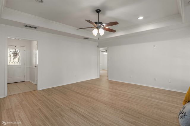 5613 N Heatherstone Drive, Shreveport, LA 71129