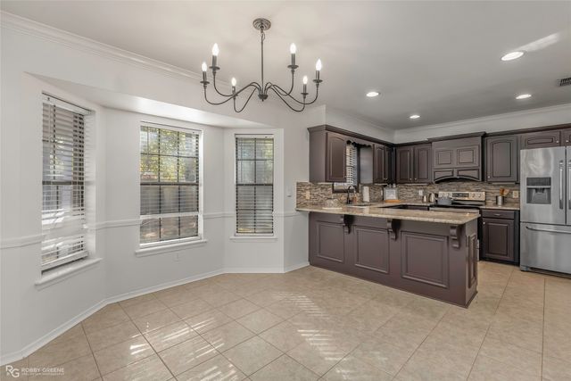 5613 N Heatherstone Drive, Shreveport, LA 71129