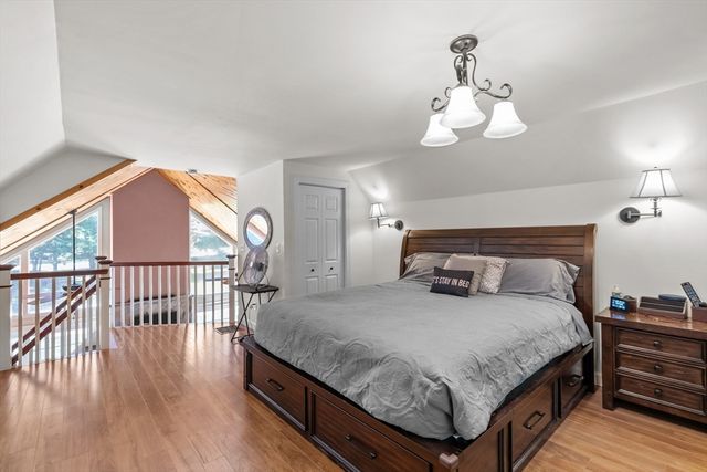 12 Dakel Dr, Freetown, MA 02702