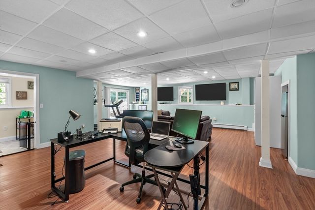 12 Dakel Dr, Freetown, MA 02702
