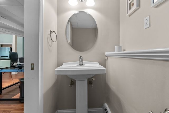 12 Dakel Dr, Freetown, MA 02702