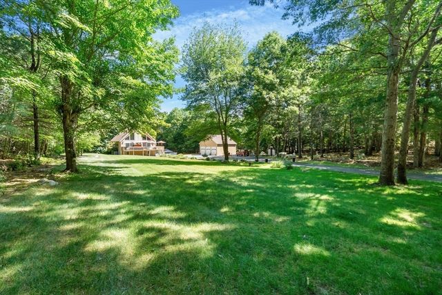 12 Dakel Dr, Freetown, MA 02702