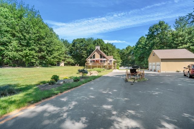 12 Dakel Dr, Freetown, MA 02702