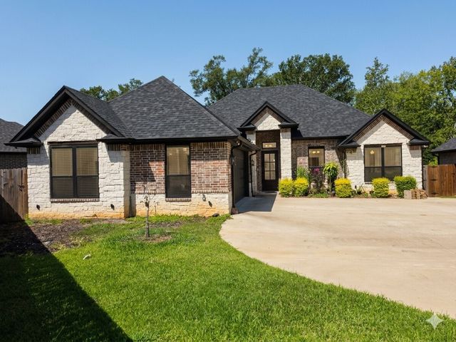 11034 Oak Springs Cove, Tyler, TX 75703