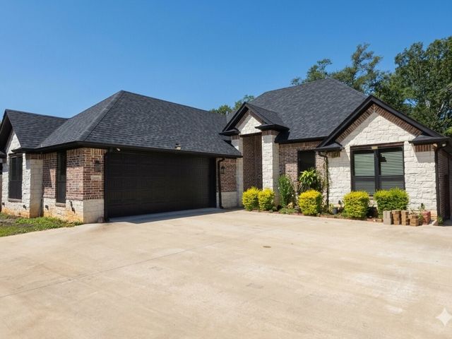 11034 Oak Springs Cove, Tyler, TX 75703