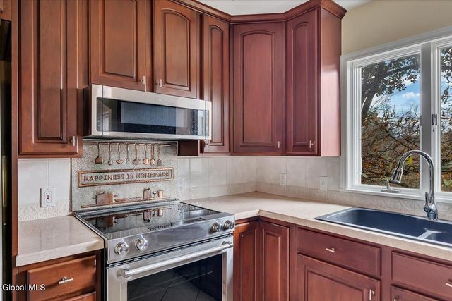 424 Gower Road, Glenville, NY 12302