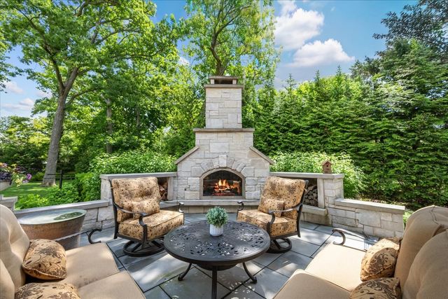 677 Sheridan Road, Glencoe, IL 60022