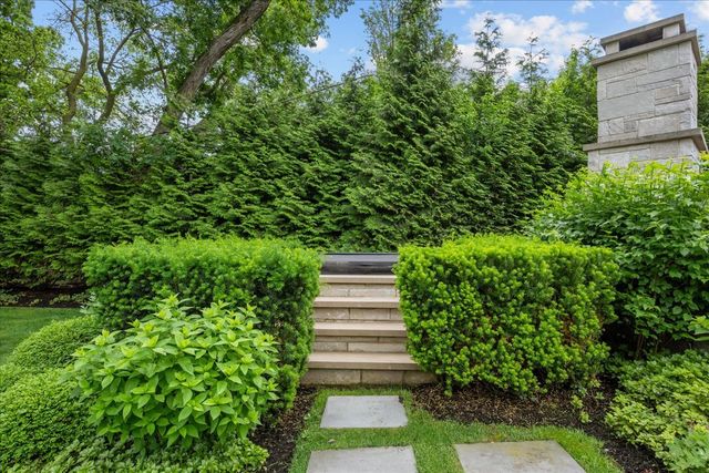 677 Sheridan Road, Glencoe, IL 60022