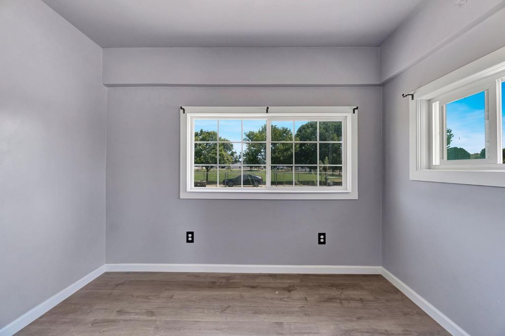 Image 12 of property listing at 6071 S Clara, Fresno, CA 93706