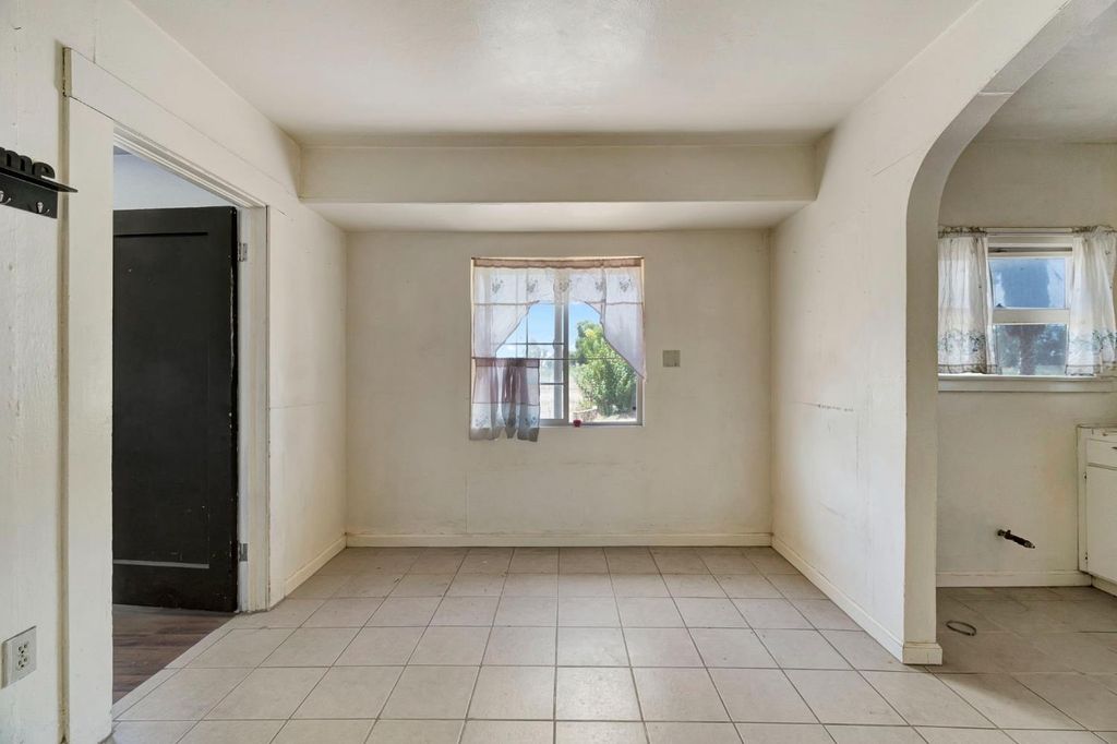 Image 14 of property listing at 6071 S Clara, Fresno, CA 93706