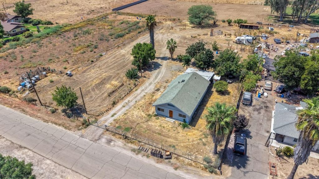 Image 29 of property listing at 6071 S Clara, Fresno, CA 93706