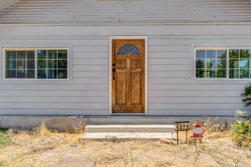 Image 9 of property listing at 6071 S Clara, Fresno, CA 93706