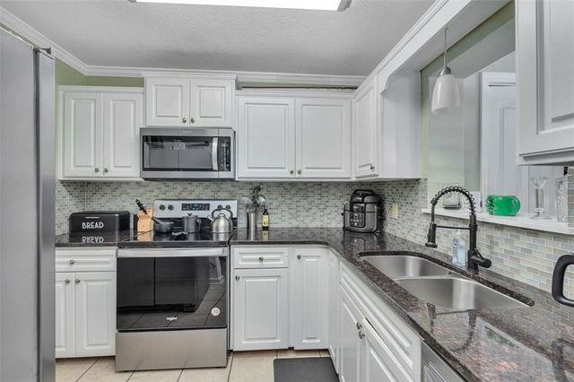 214 Island Drive, St Simons Island, GA 31522