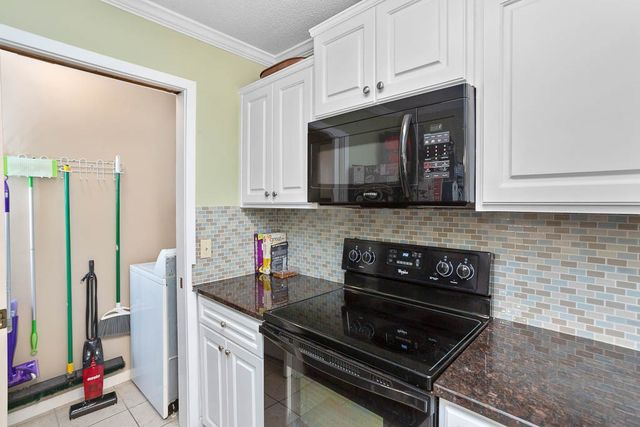 214 Island Drive, St Simons Island, GA 31522