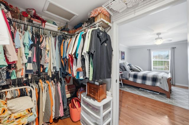 134 Ovalwood Drive, Johnson City, TN 37615