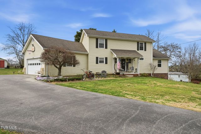 134 Ovalwood Drive, Johnson City, TN 37615