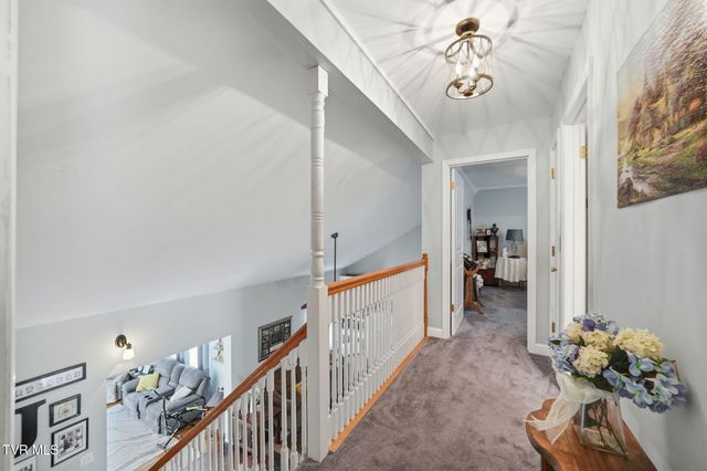 134 Ovalwood Drive, Johnson City, TN 37615