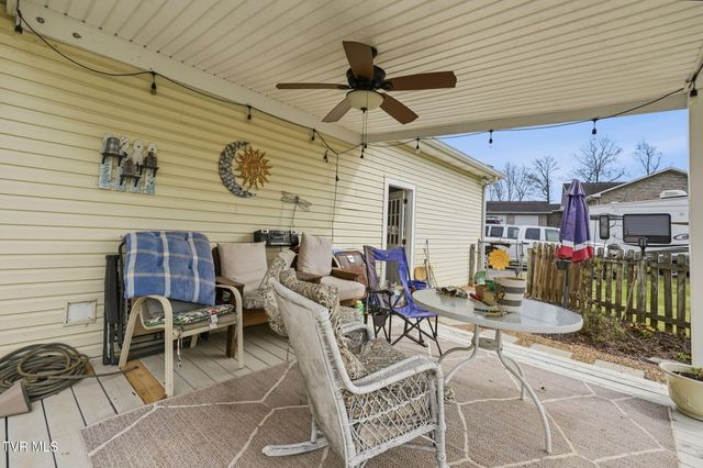 134 Ovalwood Drive, Johnson City, TN 37615