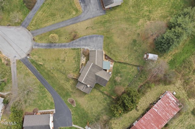 134 Ovalwood Drive, Johnson City, TN 37615