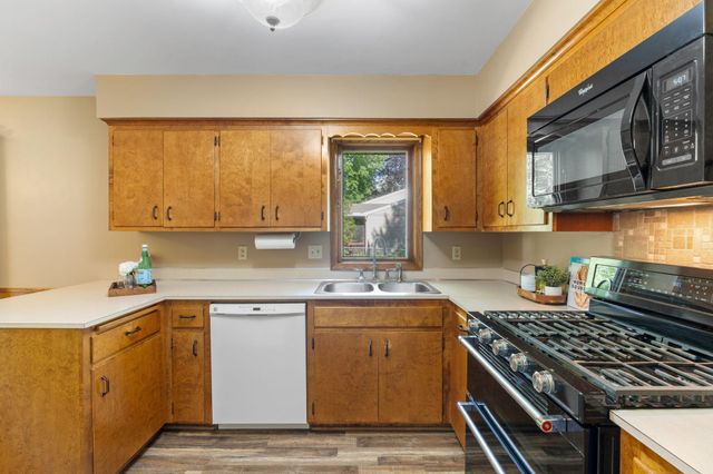 2420 Ensign Avenue N, Golden Valley, MN 55427