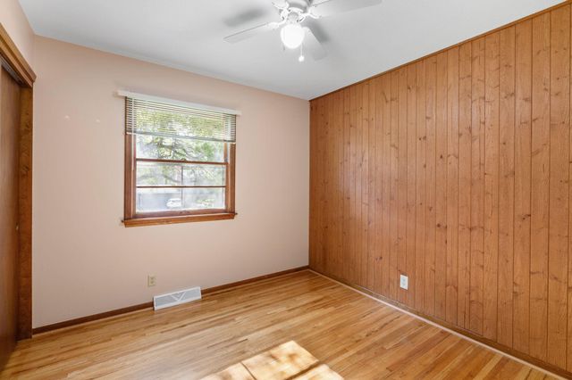2420 Ensign Avenue N, Golden Valley, MN 55427