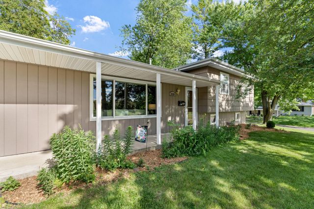 2420 Ensign Avenue N, Golden Valley, MN 55427
