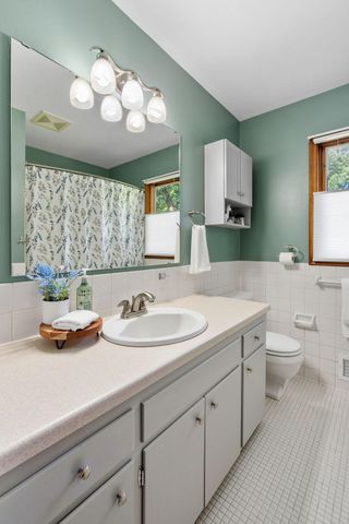 2420 Ensign Avenue N, Golden Valley, MN 55427