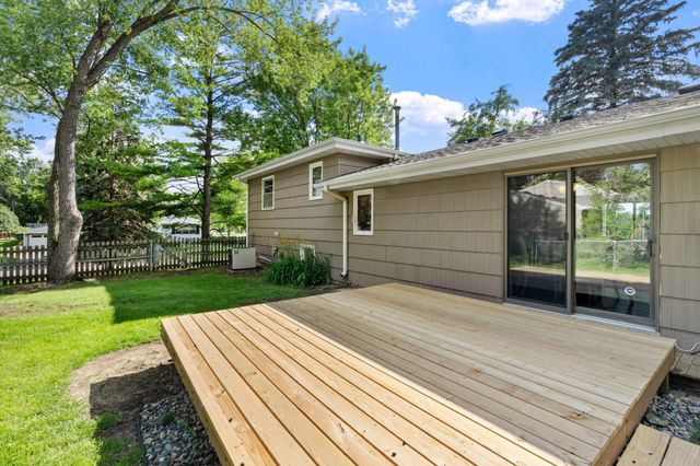 2420 Ensign Avenue N, Golden Valley, MN 55427