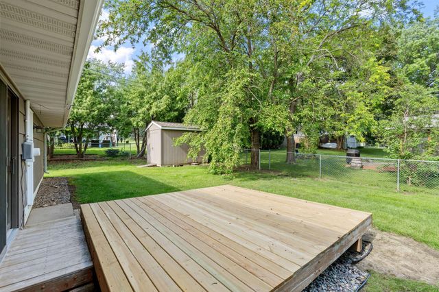 2420 Ensign Avenue N, Golden Valley, MN 55427
