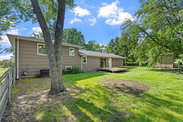 2420 Ensign Avenue N, Golden Valley, MN 55427