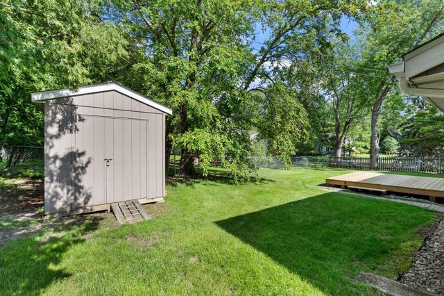 2420 Ensign Avenue N, Golden Valley, MN 55427