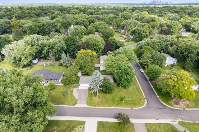 2420 Ensign Avenue N, Golden Valley, MN 55427