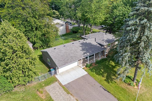 2420 Ensign Avenue N, Golden Valley, MN 55427