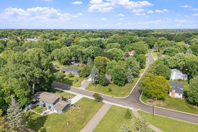 2420 Ensign Avenue N, Golden Valley, MN 55427
