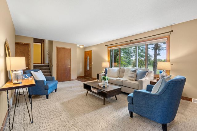 2420 Ensign Avenue N, Golden Valley, MN 55427
