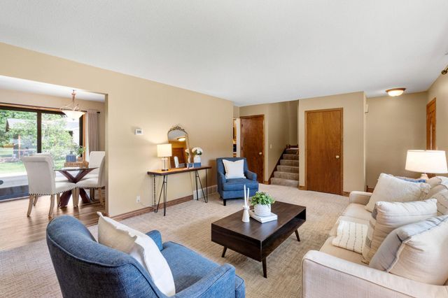 2420 Ensign Avenue N, Golden Valley, MN 55427