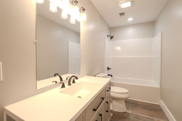 133 Greentop St, Hartsville, TN 37074