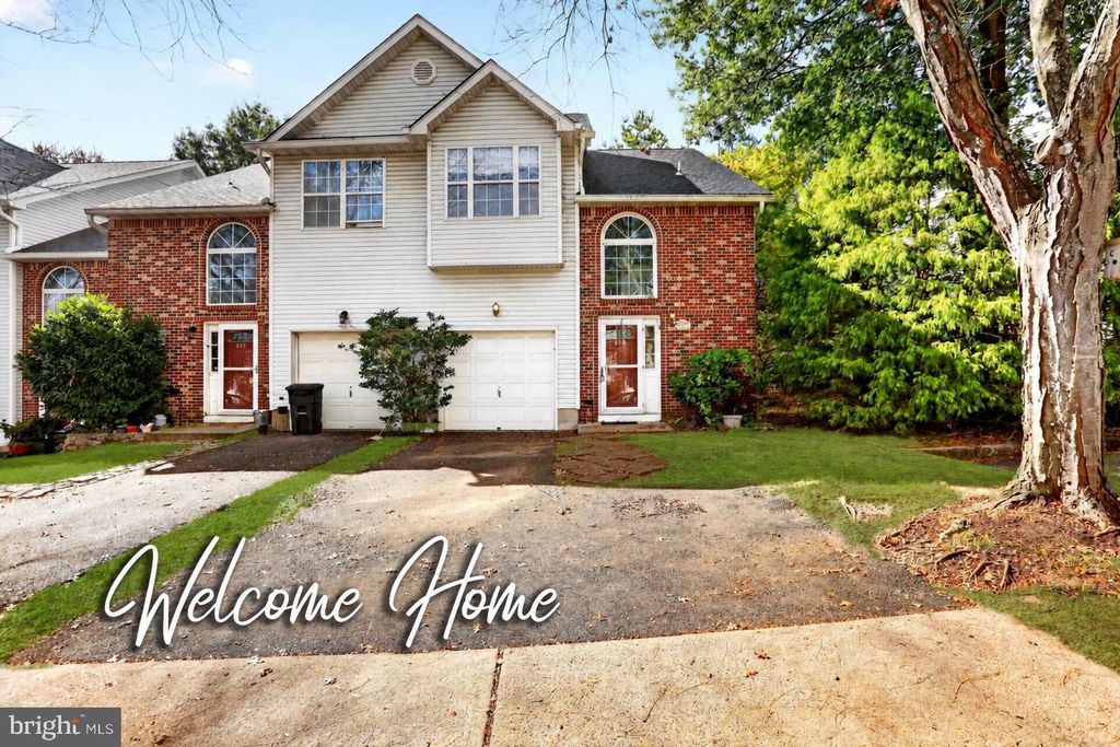 817 LILY LN, EWING, NJ 08628 — exterior