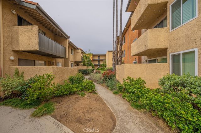 15425 Sherman Way 241, Van Nuys, CA 91406