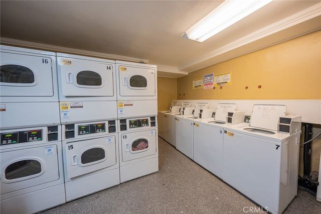 15425 Sherman Way 241, Van Nuys, CA 91406