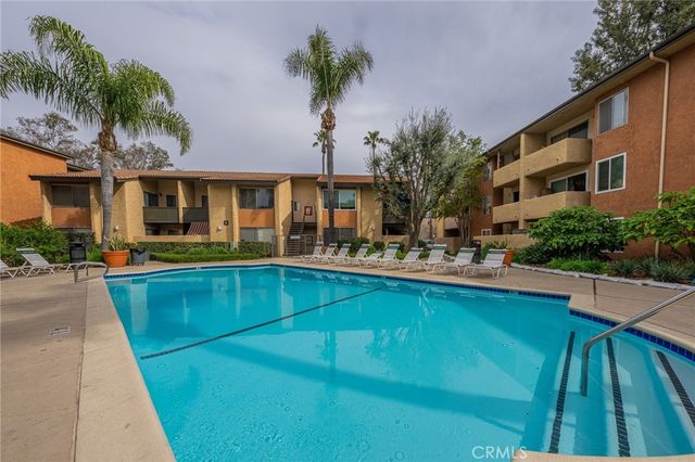 15425 Sherman Way 241, Van Nuys, CA 91406