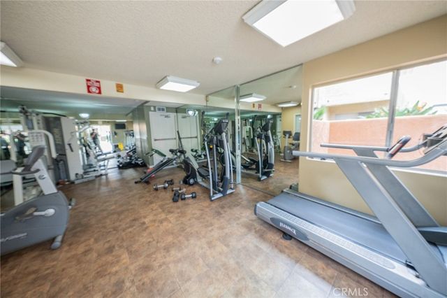 15425 Sherman Way 241, Van Nuys, CA 91406