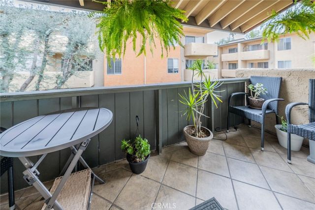 15425 Sherman Way 241, Van Nuys, CA 91406