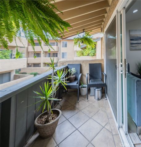 15425 Sherman Way 241, Van Nuys, CA 91406