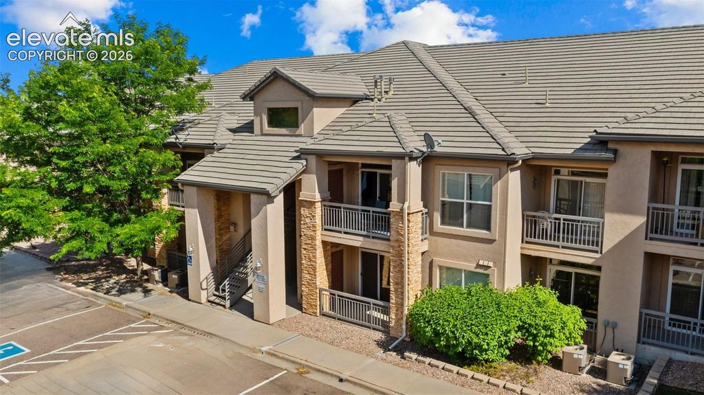 605 Cougar Bluff Point 206, Colorado Springs, CO 80906 — photo 2